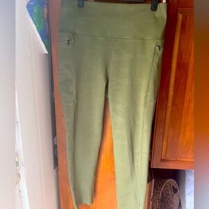 Nicole Miller Green Camo Pattern Leggings